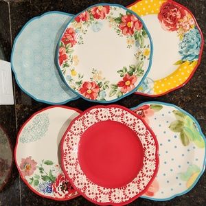 Dinnerware (service for 6)